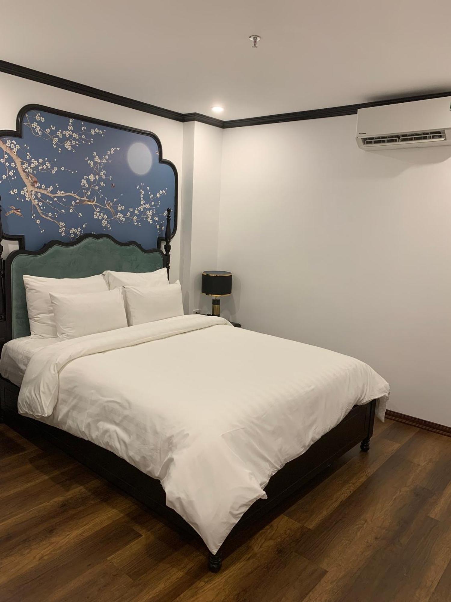 Aquarius Premium Hotel Hanoi Buitenkant foto