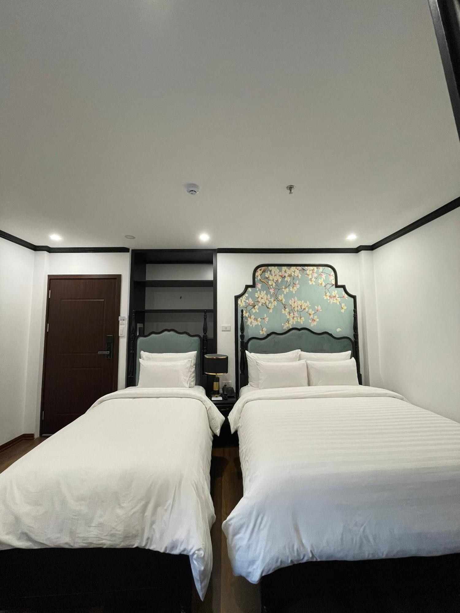 Aquarius Premium Hotel Hanoi Buitenkant foto