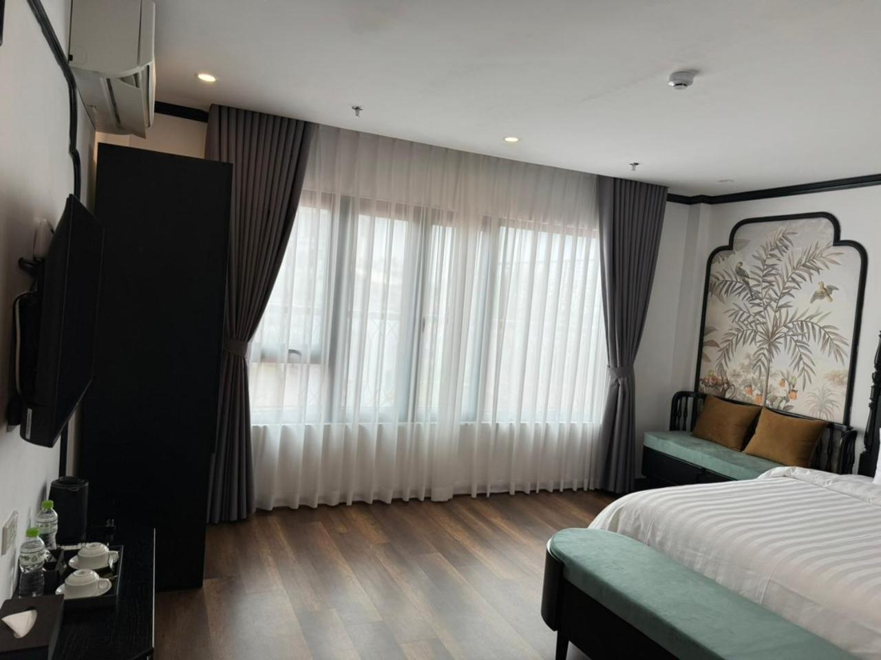 Aquarius Premium Hotel Hanoi Buitenkant foto