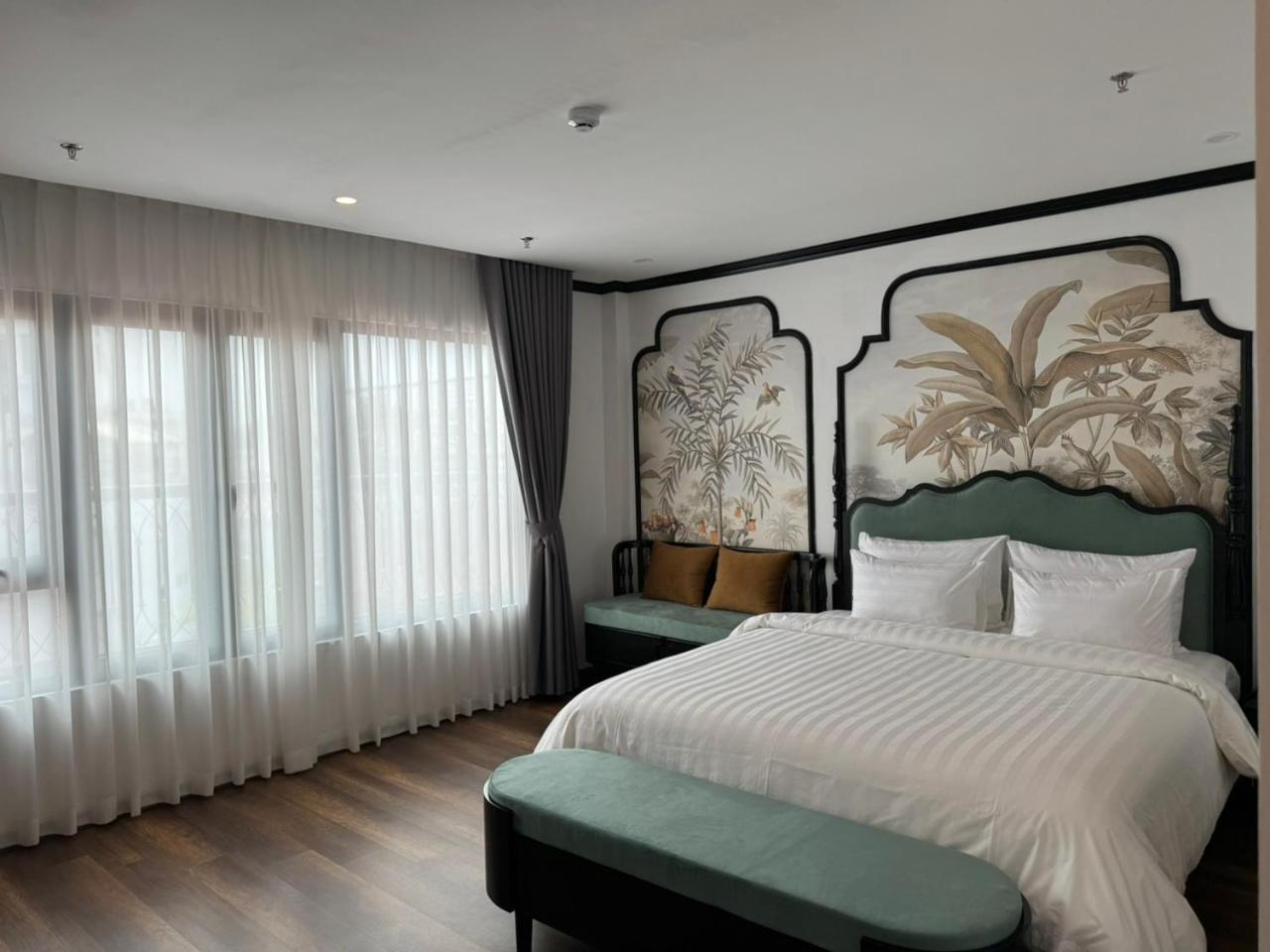 Aquarius Premium Hotel Hanoi Buitenkant foto