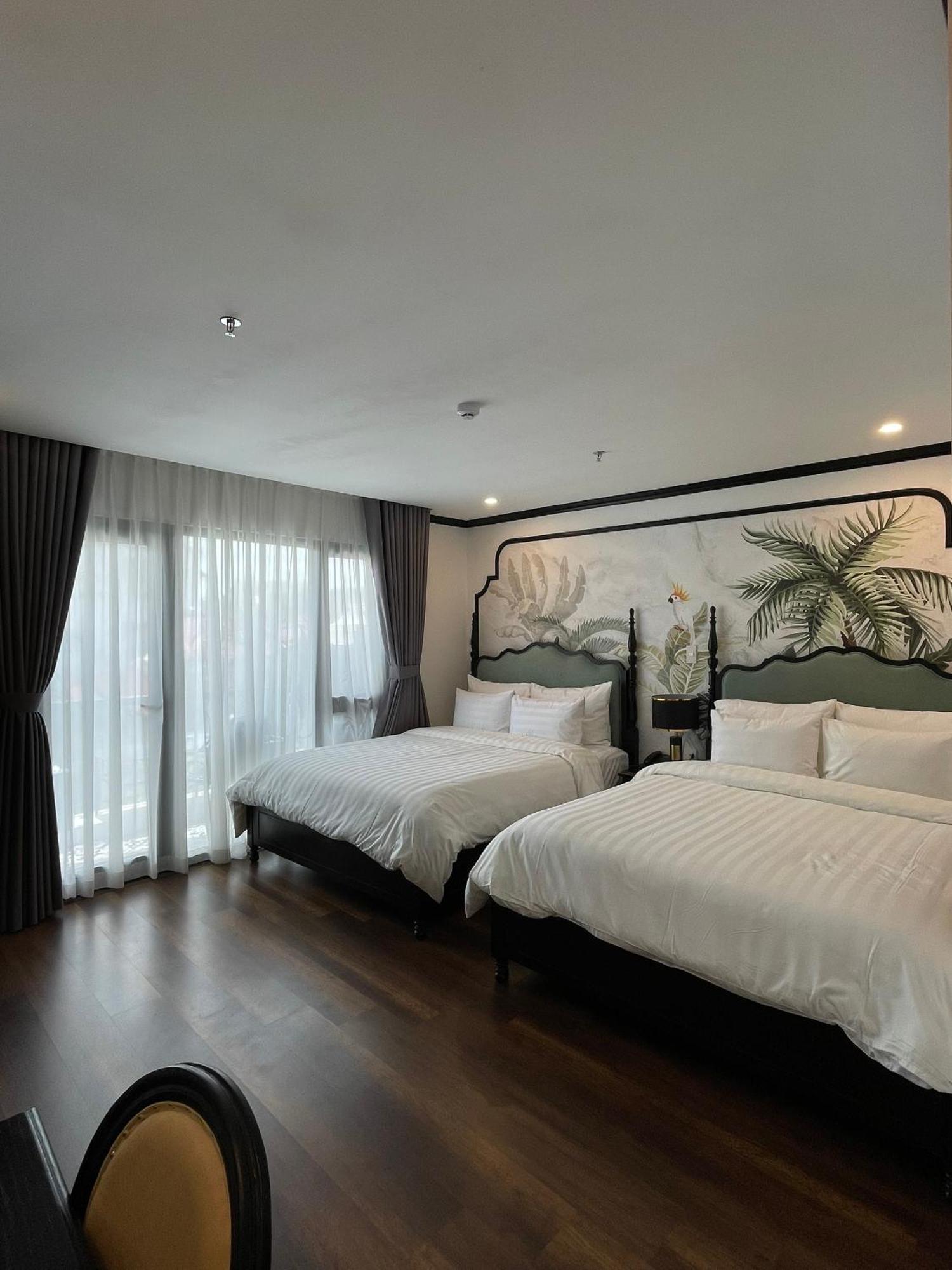 Aquarius Premium Hotel Hanoi Buitenkant foto
